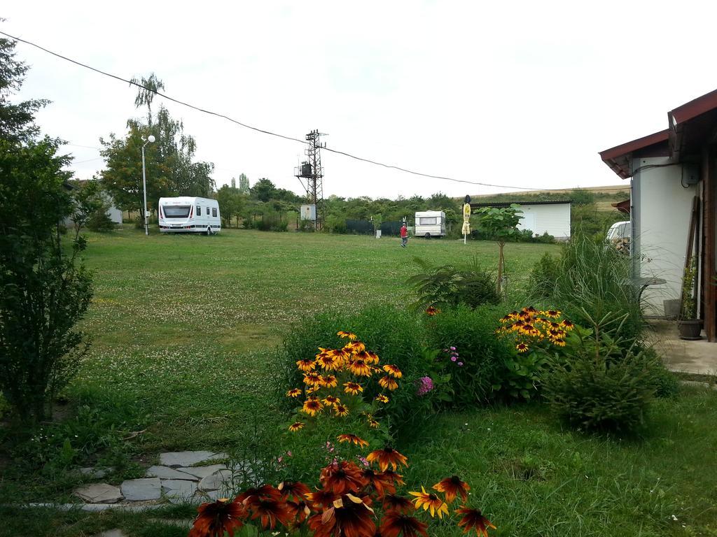 فندق Camping Verila ساباريفا بانيا المظهر الخارجي الصورة